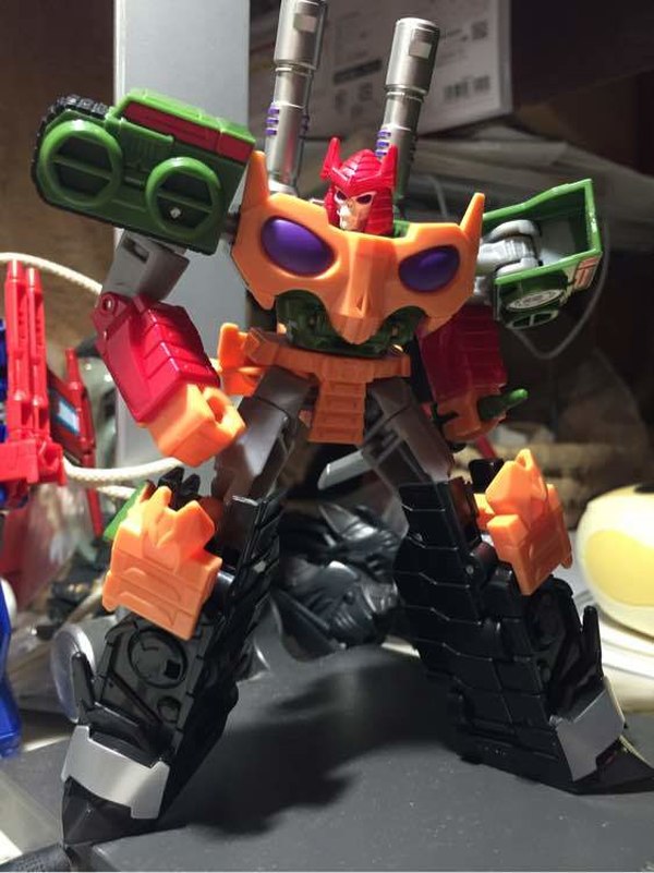 Bludgeon! In Hand Images Of Robots In Disguise Combiner Force Warrior Class Figure  (14 of 16)